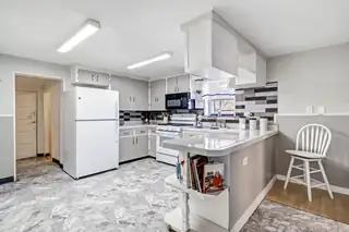 10125 4th Street NW Kitchen