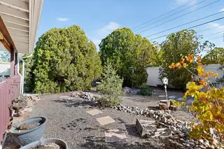 700 Manzano Street NE Backyard