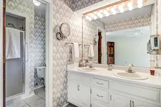 8905 Hilton Avenue NE Bathroom