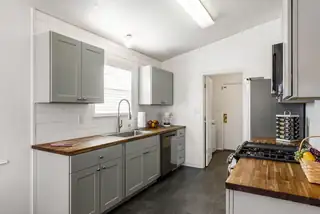 9604 Palomita Court NW Kitchen