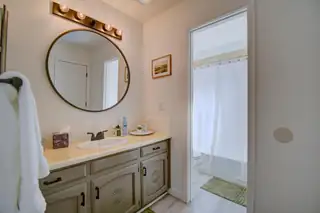 7300 Appomattox Place NE 