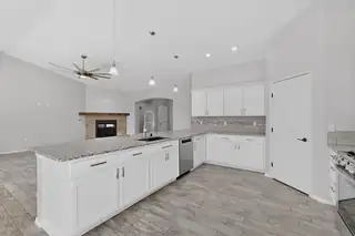 2511 Sunset View Street SW Kitchen