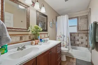 1700 Gschwind Place SW 