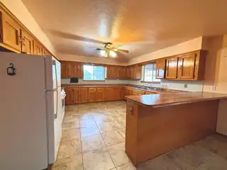2528 La Vega Drive SW Kitchen