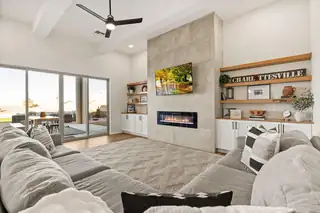 6717 Nacelle Road NE Living Room