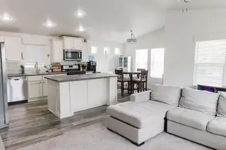 362 E Antelope Circle SE Living Room