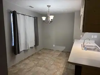 10 Mustang Road Kitchen