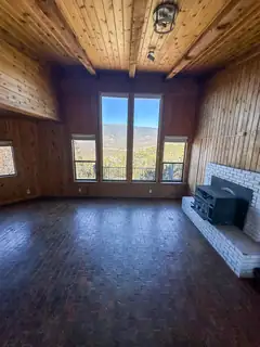 35 Gallinger Lane Kitchen