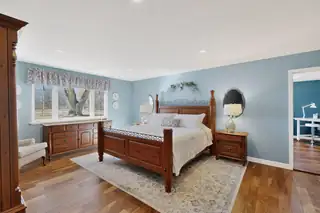 13 Park Lane Circle Home Office