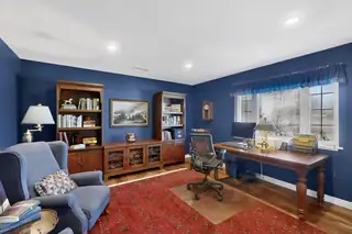 13 Park Lane Circle Living Room