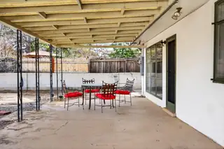 5701 Madeira Place NE Patio