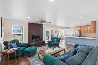 321 Hillandale Avenue Living Room