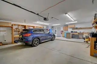 1735 Camino De La Tierra Garage