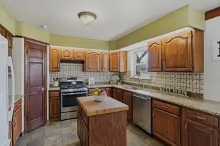 522 Clark Circle SW Kitchen