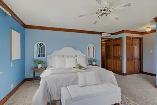 522 Clark Circle SW Bedroom