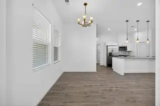 975 Night Sky Avenue NE Kitchen