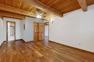 694 Lakeview Circle SE Living Room