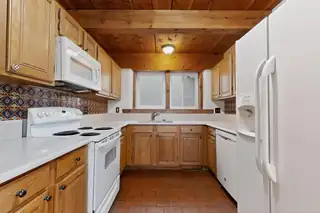 694 Lakeview Circle SE Backyard