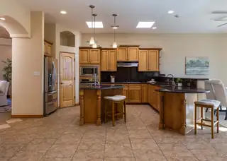 4600 Arlington Avenue NW Kitchen