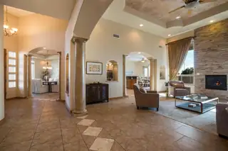 4600 Arlington Avenue NW Living Room