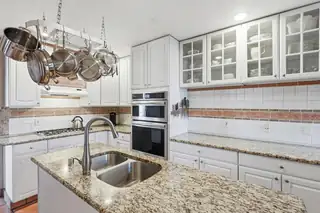 5132 La Fiesta Drive NE Kitchen