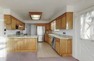 921 Romadora Lane SW Kitchen