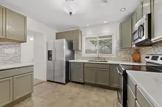 3120 Madeira Drive NE Kitchen
