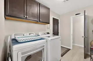 1525 Marron Circle NE Patio