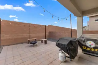 4317 Skyline Loop NE Patio