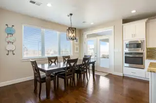 1613 23rd Avenue SE Dining Room