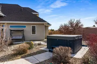 1613 23rd Avenue SE Hot Tub