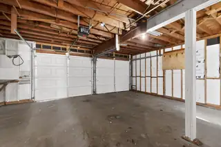 9900 Mesa Arriba Avenue NE Garage