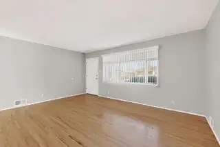 9900 Mesa Arriba Avenue NE Living Room