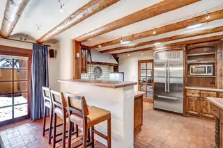 373 Bosque Acres Road Kitchen