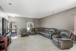 1408 Summer Breeze Drive NW Living Room