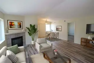 11435 Miravista Place SE Living Room