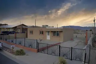 416 68th Street SW, Albuquerque