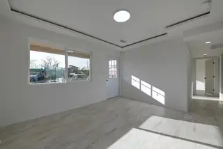 416 68th Street SW Living Room