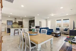 4509 Skyline Loop NE Living Room