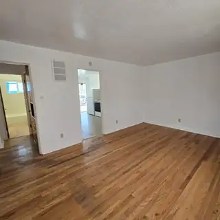 205 Madison Street NE 