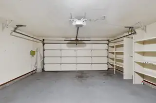 9214 Admiral Lowell Place NE Garage