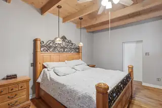 2671 Highway 47 Bedroom