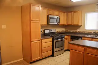 6209 Sunset Gardens Road SW Kitchen