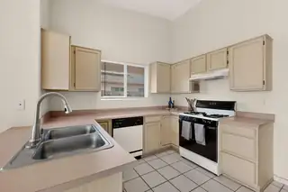 6815 Porlamar Road NW Kitchen