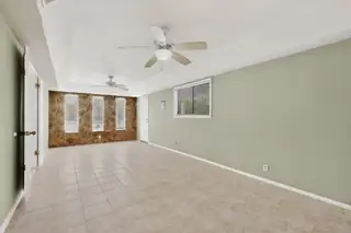 2705 Mountain Road NW Living Room