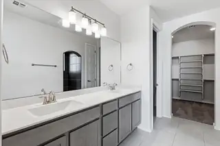 2319 Berkeley Avenue NE Living Room