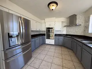 8212 Eagle Rock Avenue NE Kitchen