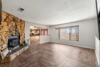 3114 Sue Circle SE Living Room