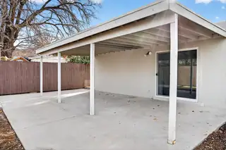 10901 Fairbanks Road NE Patio