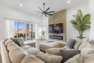 1713 17th Avenue SE Living Room